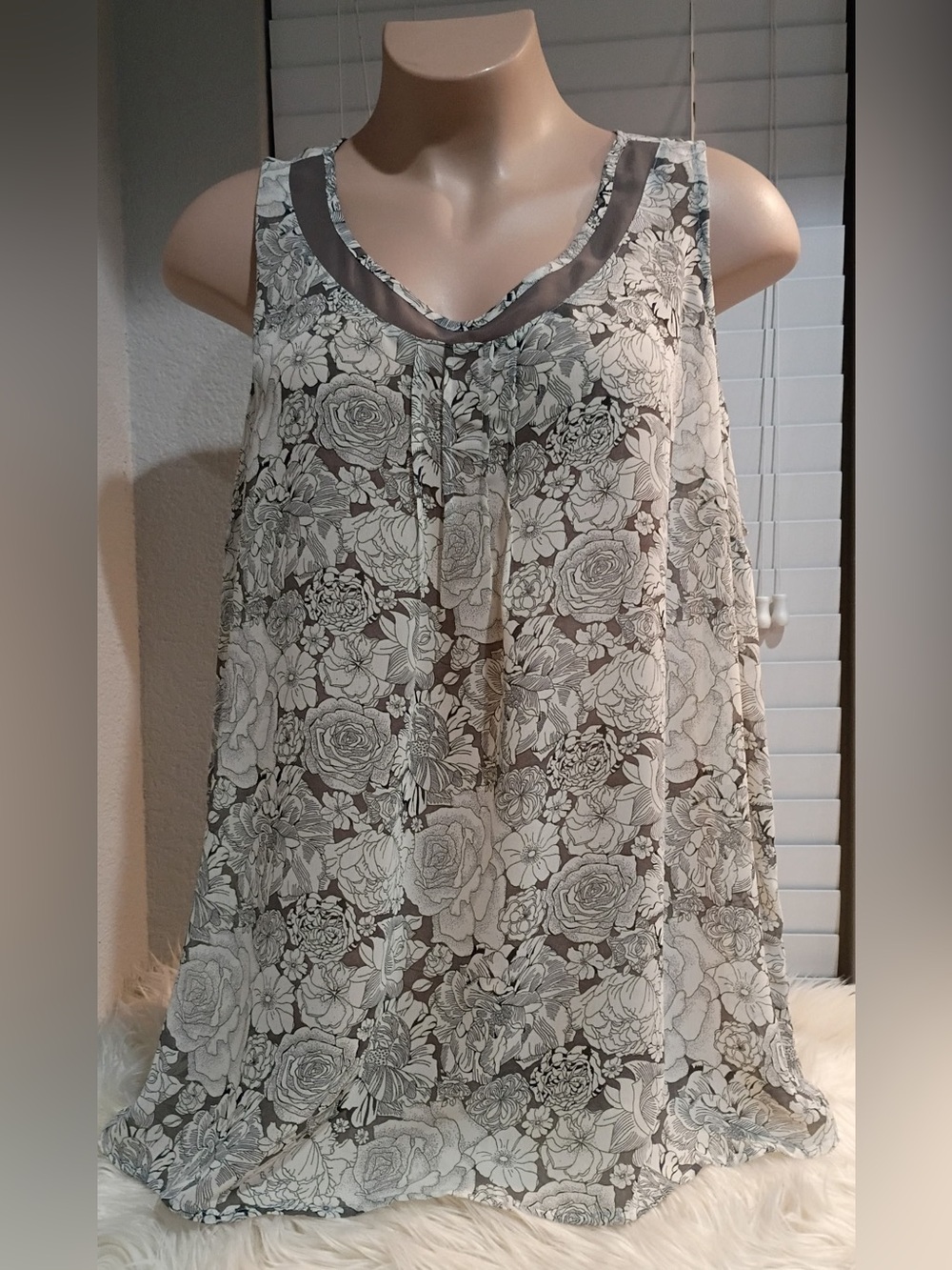 Avenue Women’s 5X Sleeveless Top